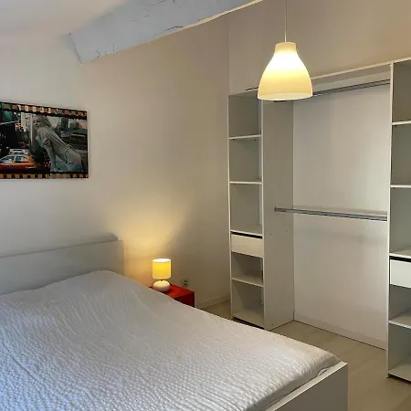 Apartment Centre, 10 Minutes Belleville