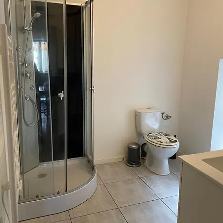 Apartment Centre, 10 Minutes Belleville *